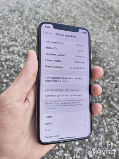 iPhone Xs, 64 ГБ