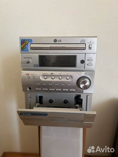 Музыкальный центр LG