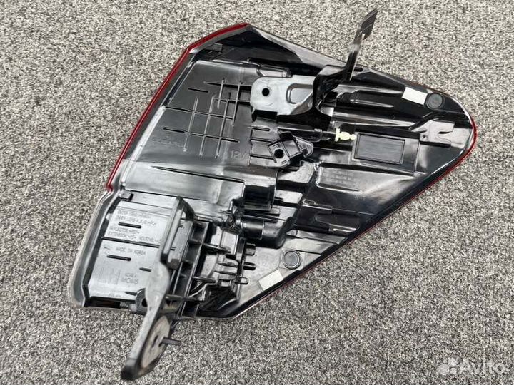 Стоп-сигнал левый Subaru Forester SK