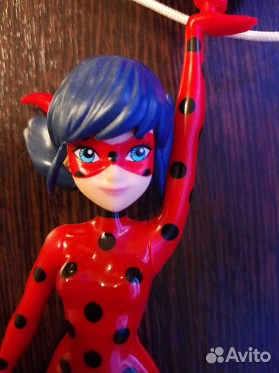 Кукла леди баг с йо-йо