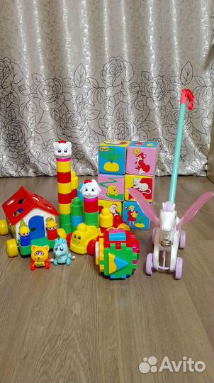 Развивающие игрушки пакетом