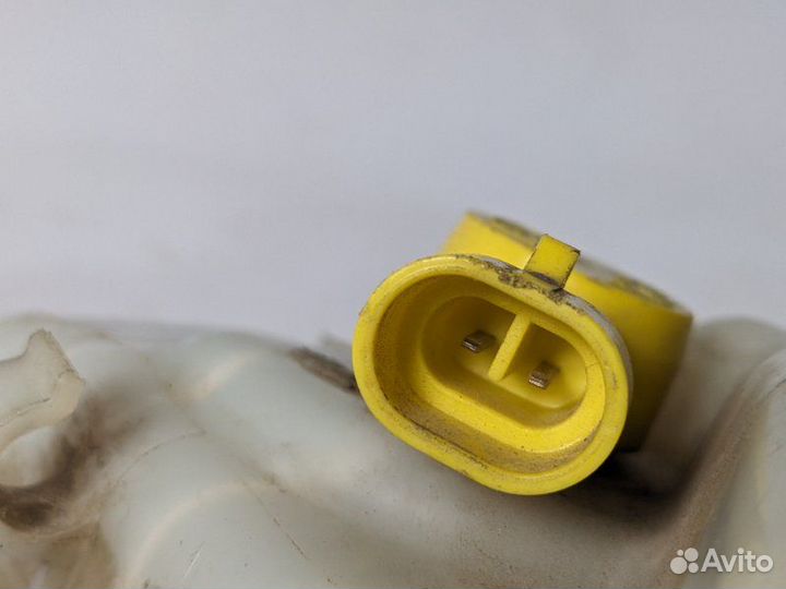 Бачок главного тормозного цилиндра Opel Astra J