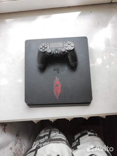 Sony PS4 slim 1tb
