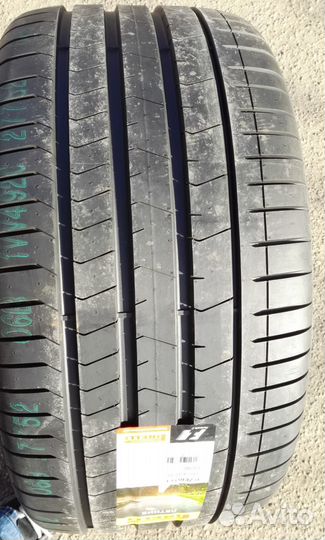 Pirelli P Zero Sports CAR 285/30 R21 100Y