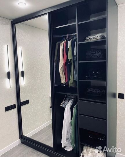 Шкаф купе с зеркалом