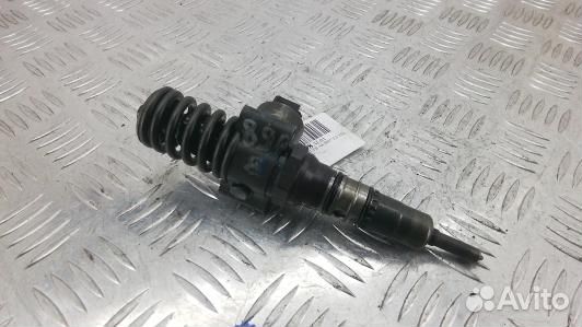 Форсунка дизельная audi A6 C6 (89P08AL01)
