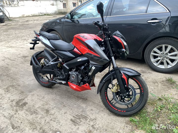 Bajaj Pulsar NS 200