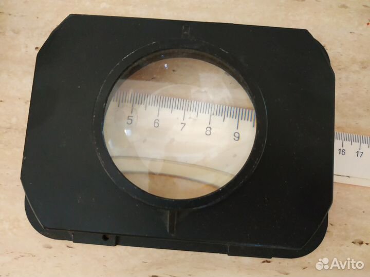 Увеличительное стекло