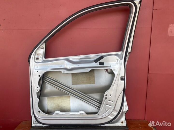 Дверь передняя правая Vw Tiguan BWK 2008
