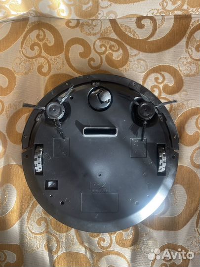 Робот пылесос