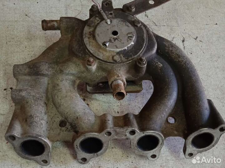 Коллектор впускной Volkswagen Golf 3 Фольксваген