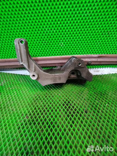 Кронштейн генератора LADA Kalina