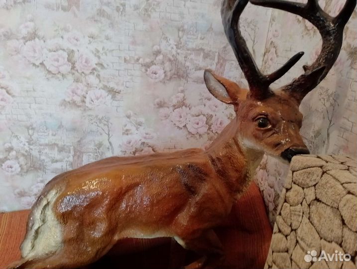 Керамическая статуя 