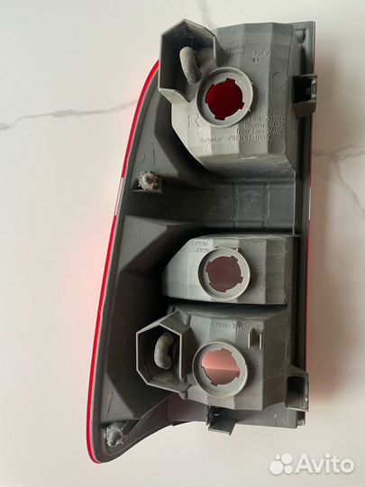 Фара задняя правая