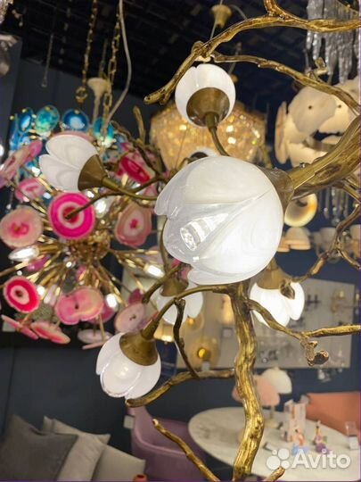 Люстра с эксклюзивными плафонами