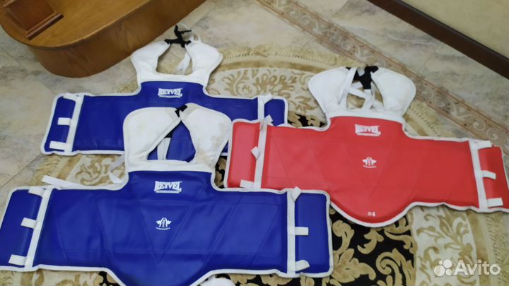 Жилет для тхэквондо б/у