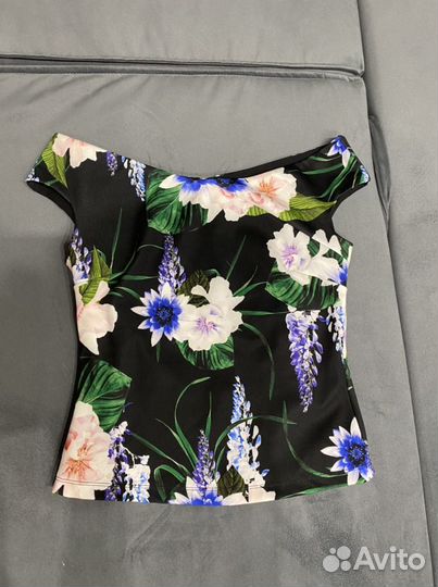 Топ со спущенными плечиками Dorothy Perkins