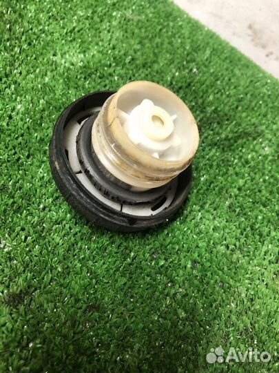 Крышка горловины топливного бака Geely Mk седан