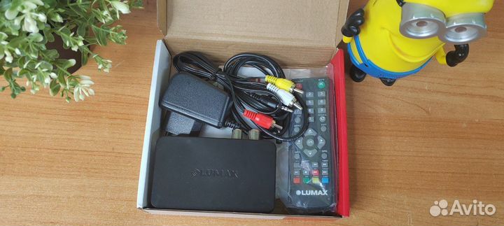 Приемник телевизионный DVB-T2 Lumax DV1120HD