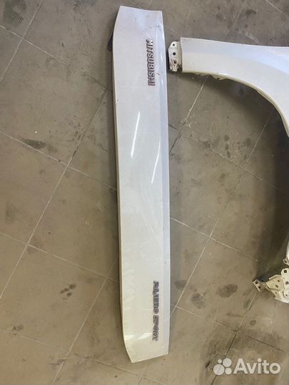 Крыло переднее правое mitsubishi pajero sport 3