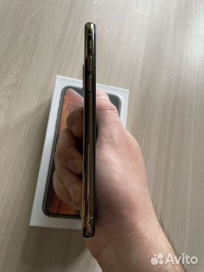 iPhone Xs, 64 ГБ