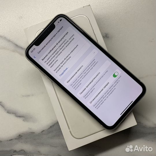 iPhone 11, 64 ГБ