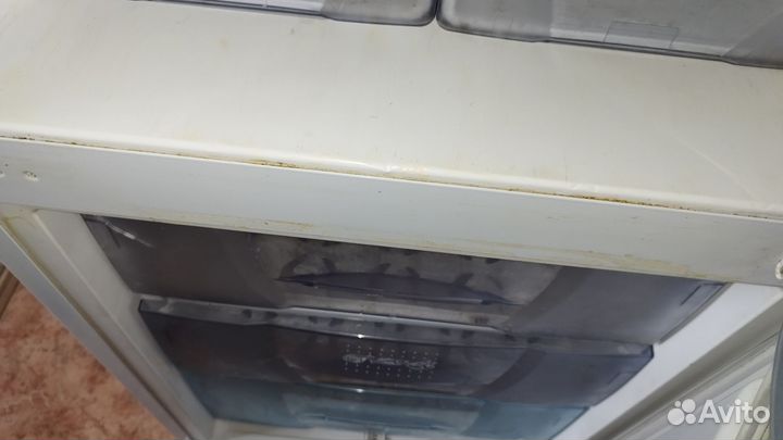 Холодильник бирюса