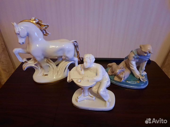 Статуэтки фарфор