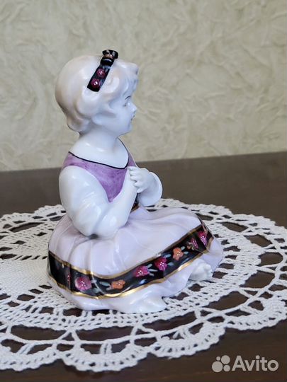 Винтажная фигурка девочки (Германия)