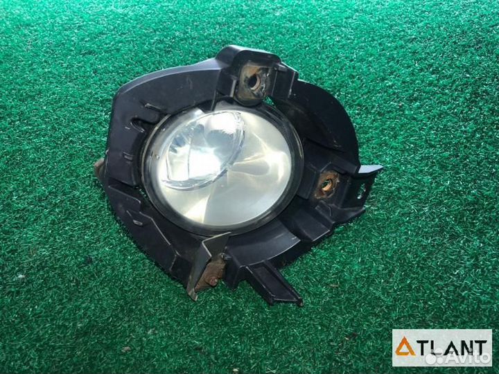 Туманка передняя правая toyota mark X ZIO