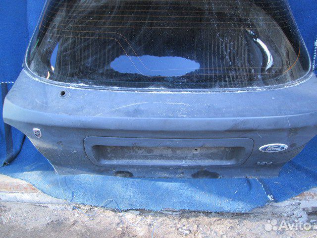 Ford mondeo 1996. Крышка багажника. Хлопушка