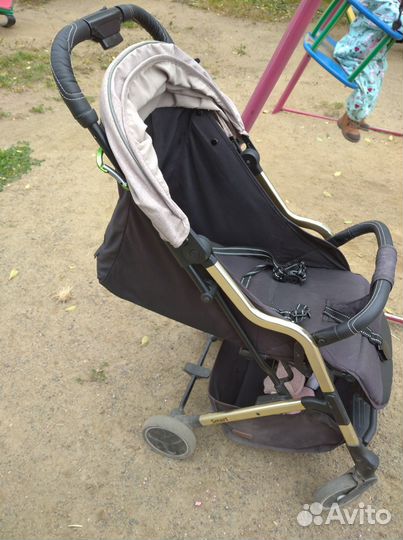 Прогулочная коляска carello