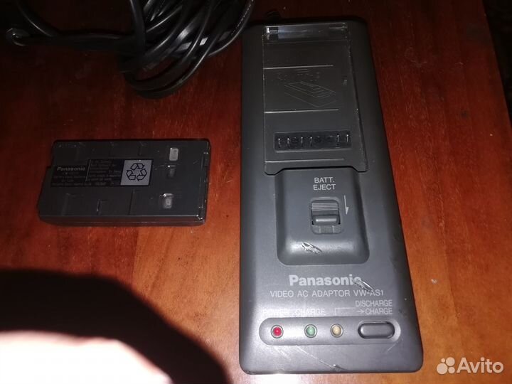 Зарядное устройство для видеокамеры