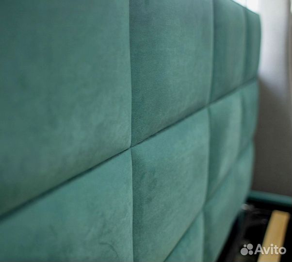 Кровать с изголовьем