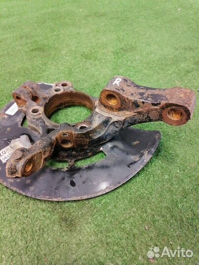 Кулак передний правый Kia Sportage QL G4NA 150лс