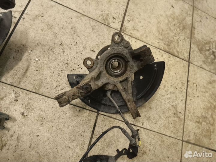 Поворотный кулак Renault logan 2 Sandero 2