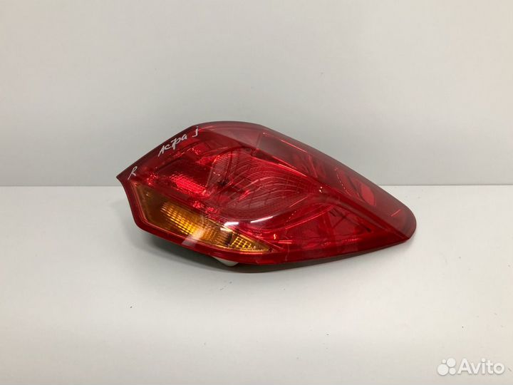 Фонарь задний правый Opel Astra J 2010-2017