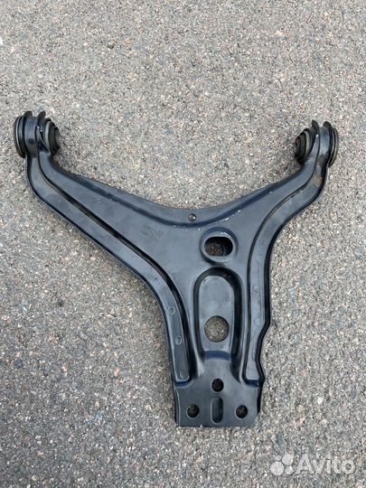 Рычаг левый audi 80 b4
