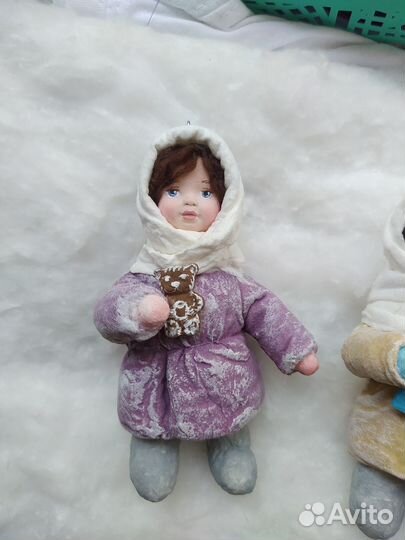 Ватная елочная игрушка девочка с пряником