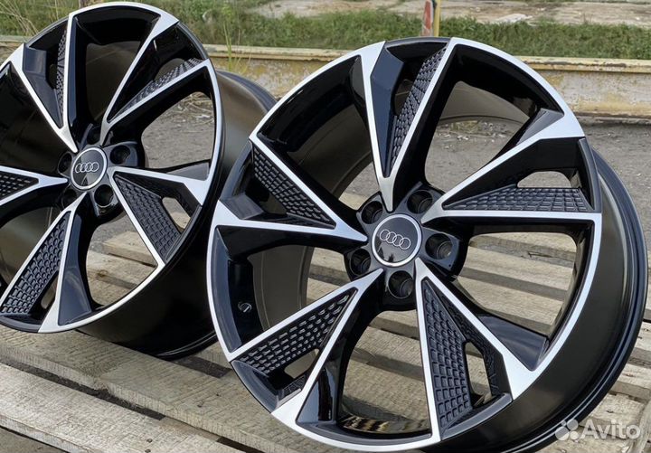 Диски RS r22 для Audi Q8 Q7 5 112