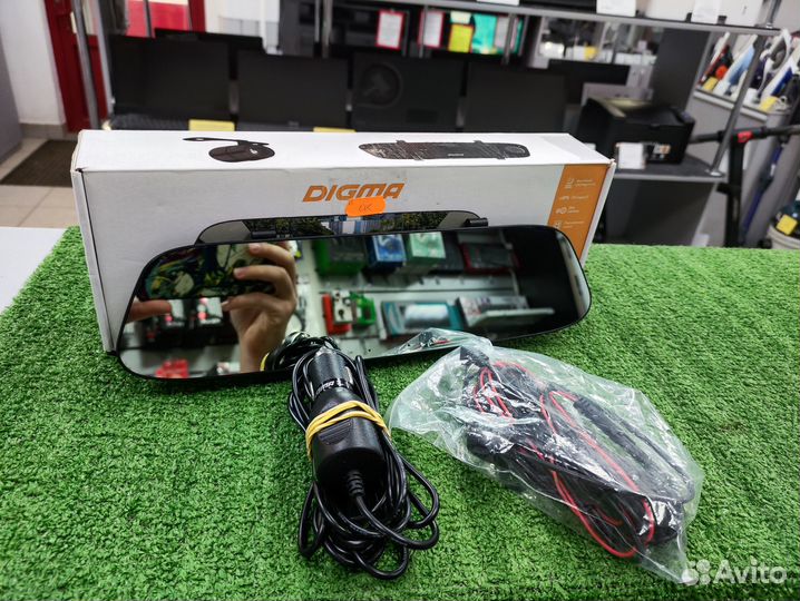 Видеорегистратор Digma FreeDrive 404 Mirror Dual К