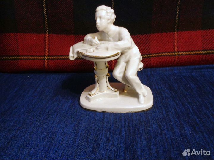 Фарфоровые статуэтки