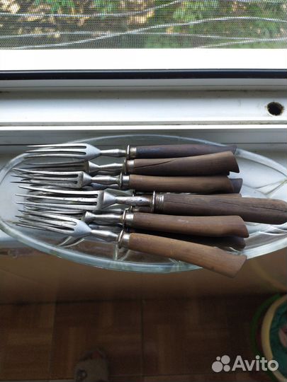 Набор трехрожковых вилок старинных