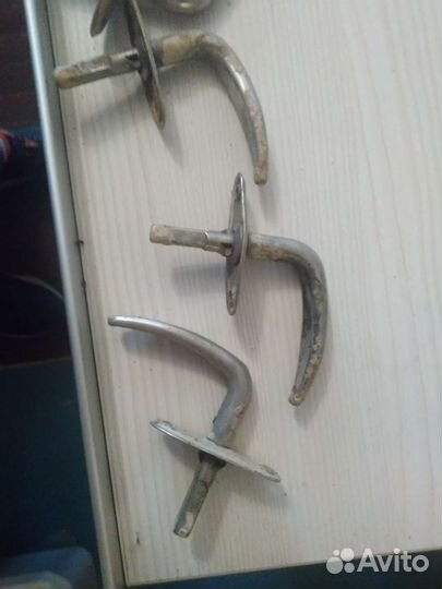 Ручки на двери, окна