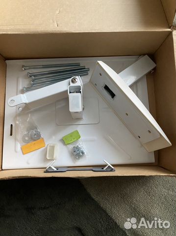 Настенный кронштейн для телевизора