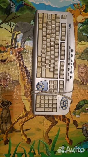 Клавиатура Sven на запчасти