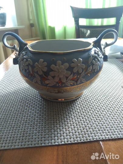 Конфетница фарфоровая