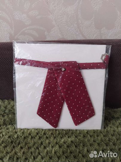 Галстук новый Бесплатно