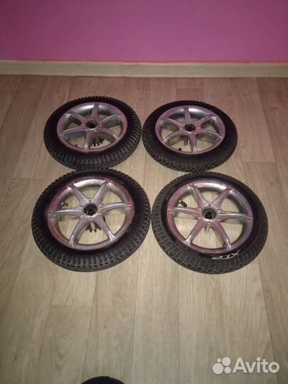 Колеса для детской коляски