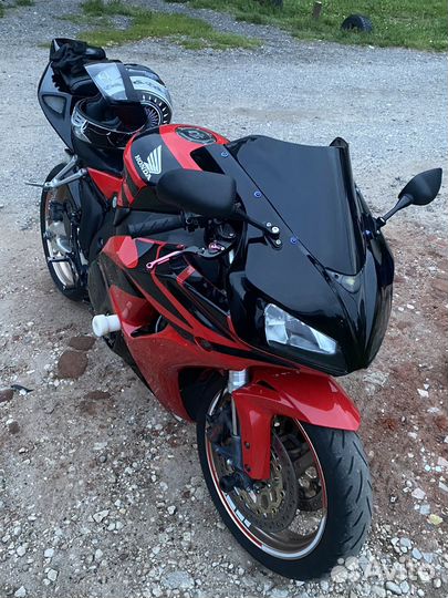 CBR1000RR/RAFireblade